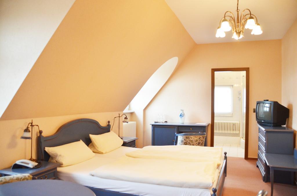 Hotel Alt-Karow Берлин Стая снимка