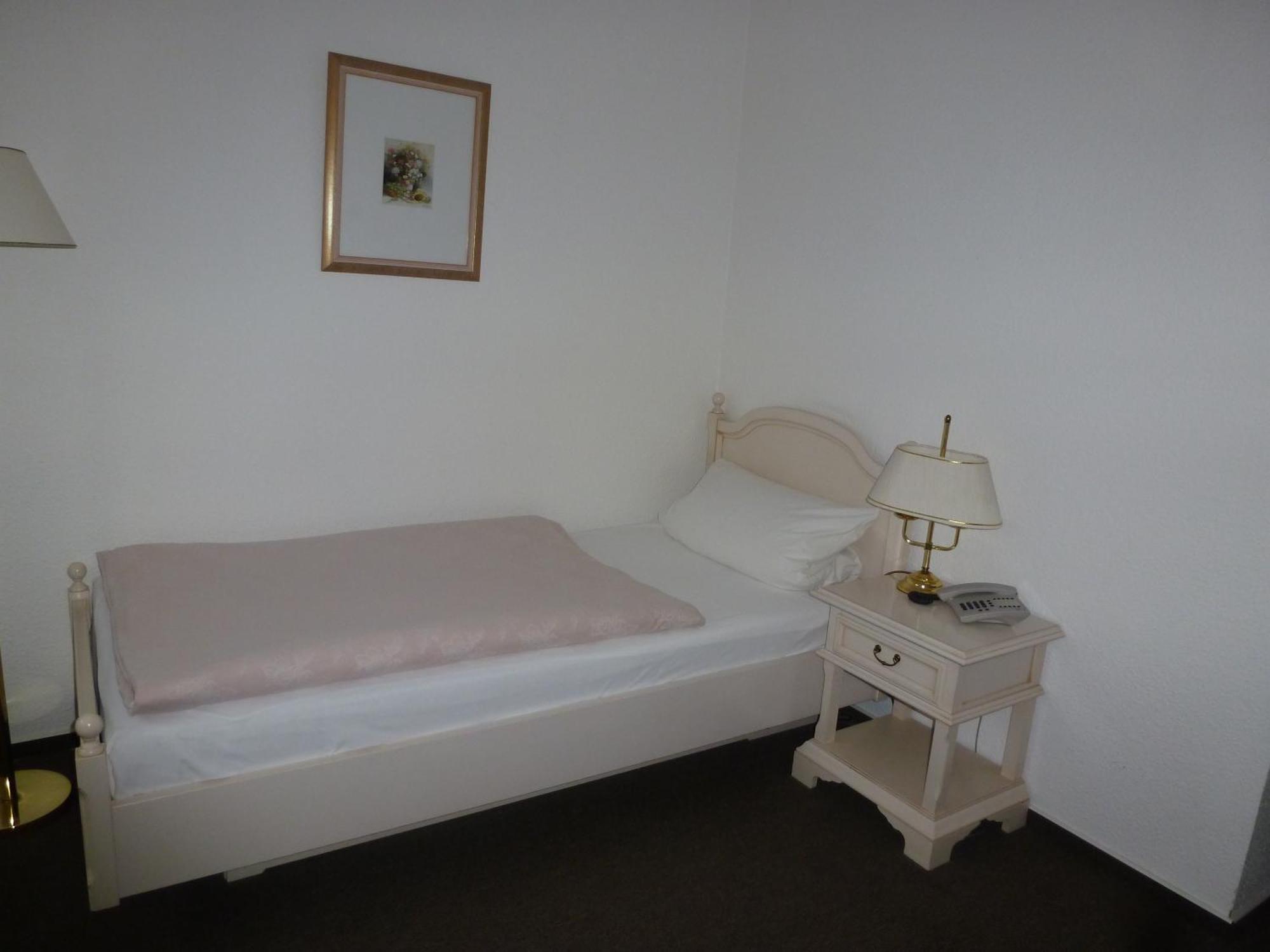 Hotel Alt-Karow Берлин Стая снимка